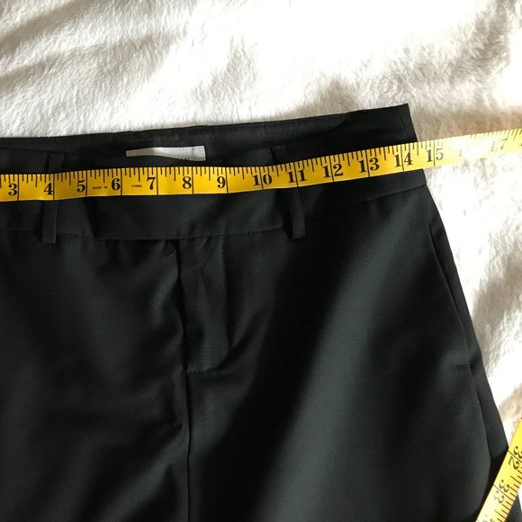 Zara Front and back cut black skirt_Size 4. - Picture 3 of 6